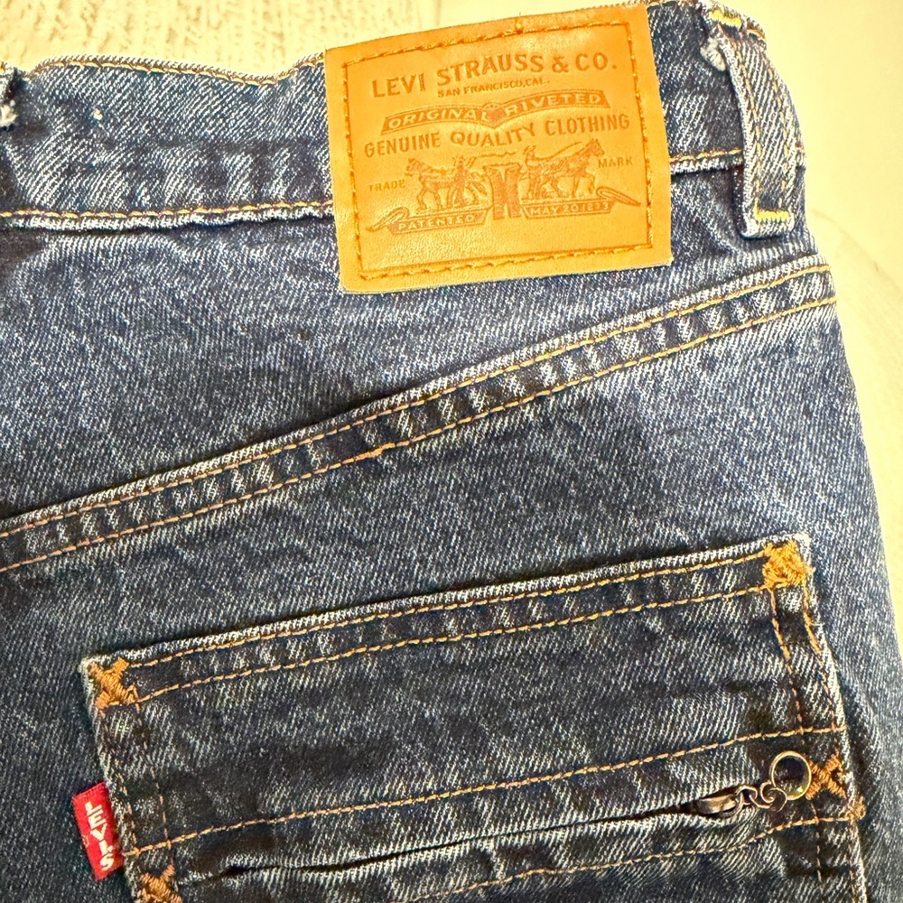 Levi’s Premium Ribcage Bell Jeans Size 28 High Rise Flare Dark Wash - Picture 7 of 12
